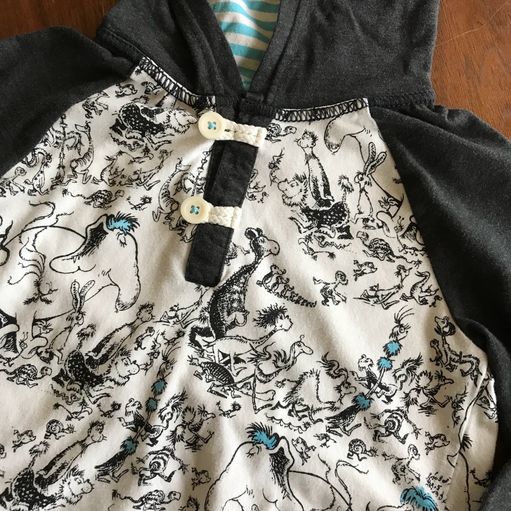 Dr. Seuss Hoodie shirt - Like New!